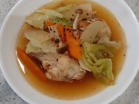 鶏手羽元と根菜のスープ